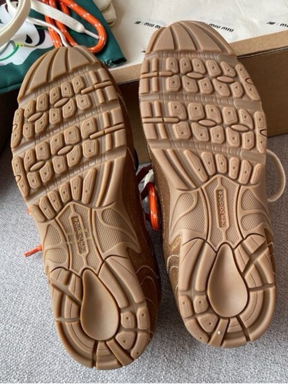 Miu Miu x New Balance 530 SL Sneakers - Picture 9 of 9
